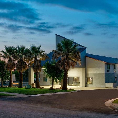 Super 8 By Wyndham New Braunfels I-35 Hotel Luaran gambar