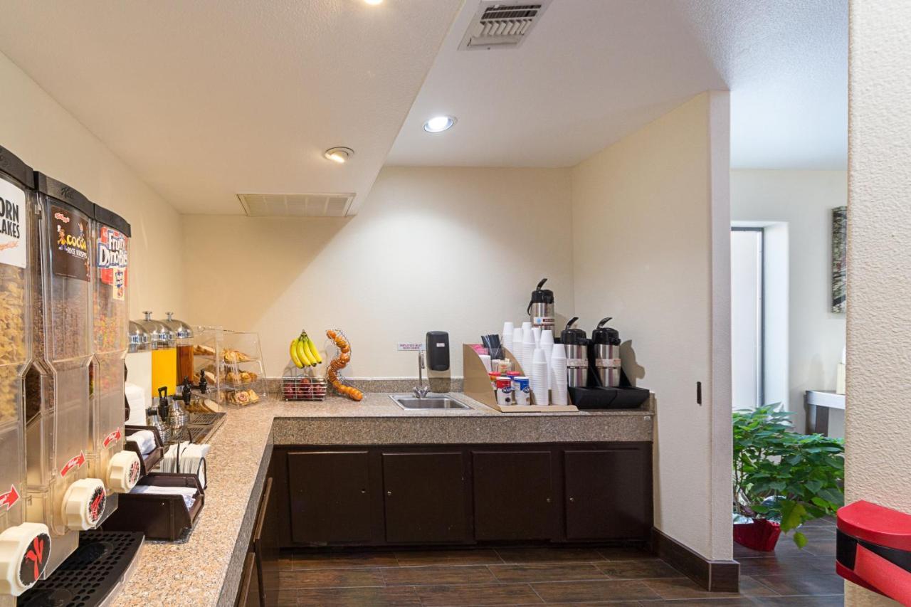 Super 8 By Wyndham New Braunfels I-35 Hotel Luaran gambar