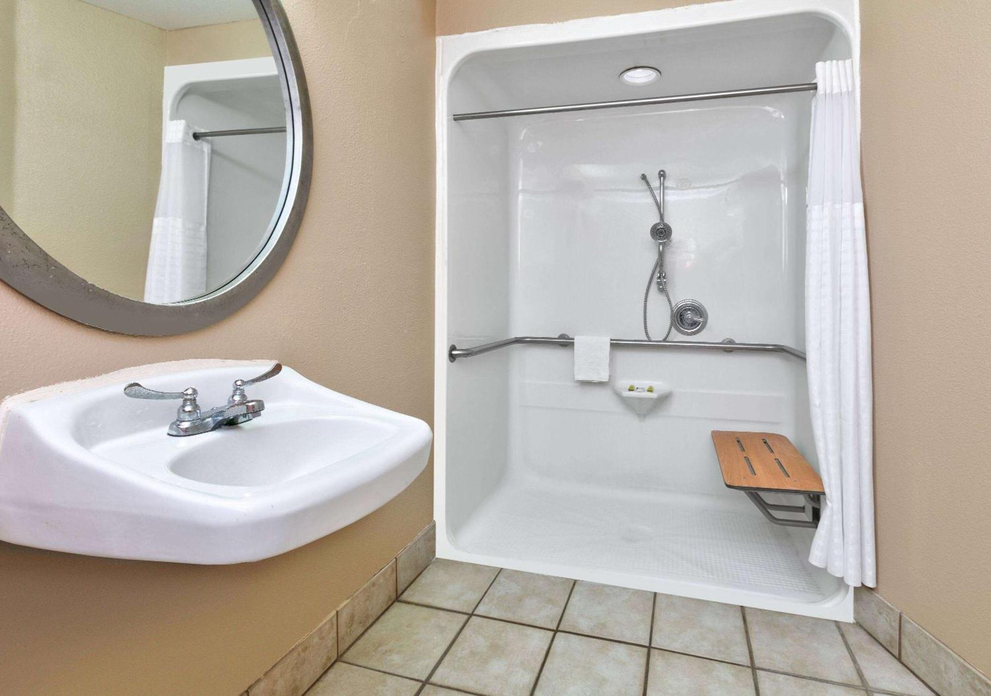 Super 8 By Wyndham New Braunfels I-35 Hotel Luaran gambar