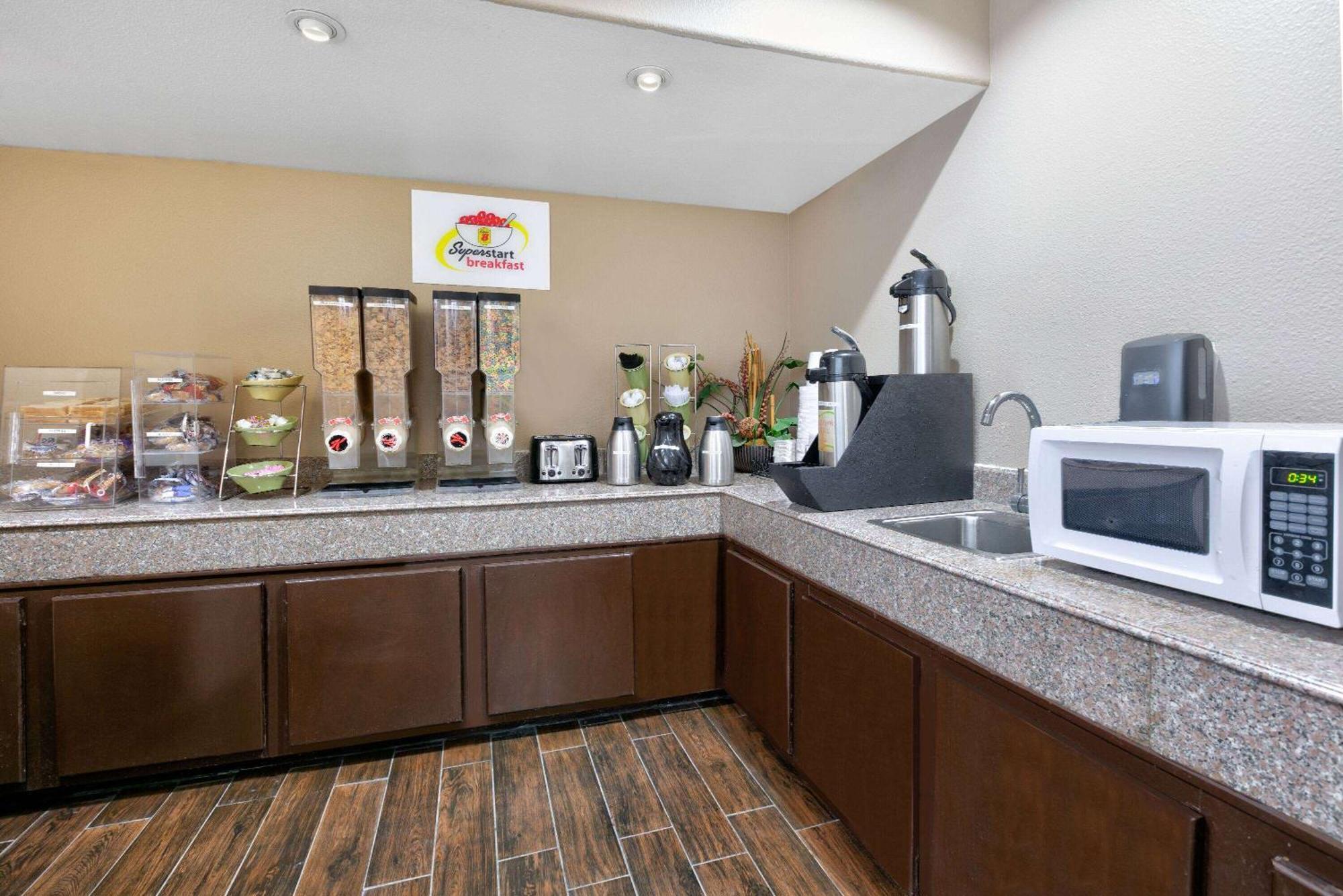 Super 8 By Wyndham New Braunfels I-35 Hotel Luaran gambar